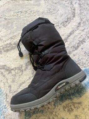 Baffin Black and Gray Snow Boot with Drawcord